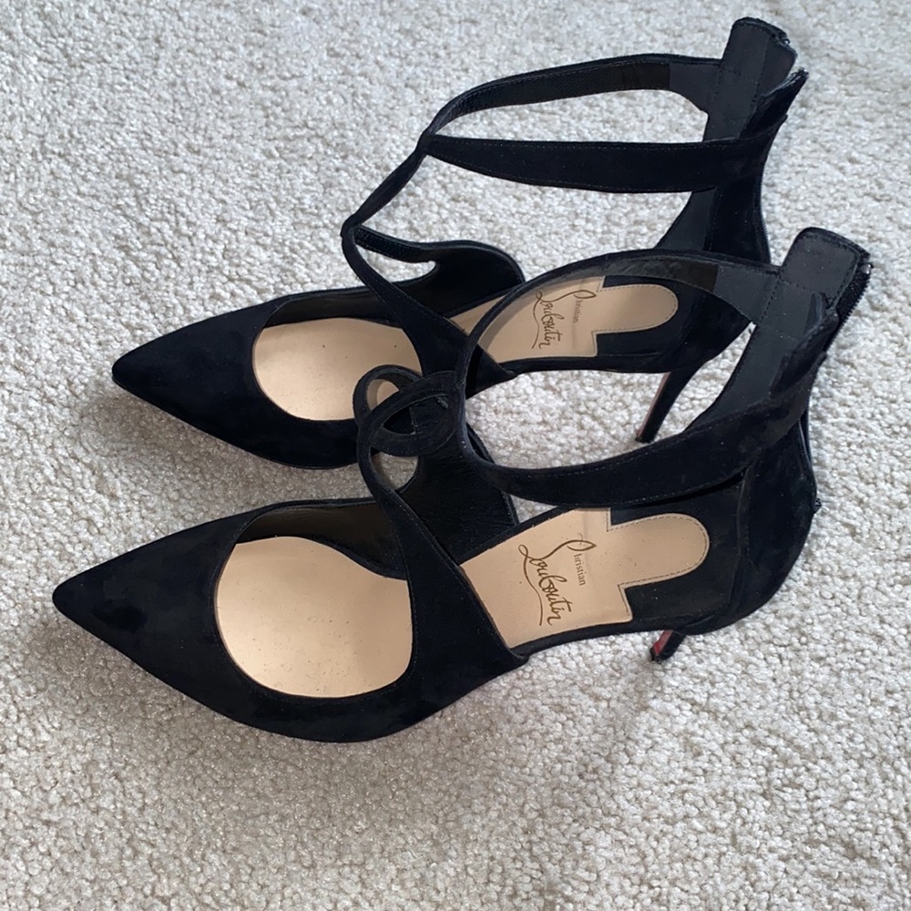 *Auth* Christian Louboutin Pump - Picture 2 of 8